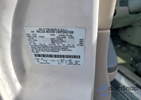 2010 Mazda Tribute I z USA, uszkodzony, nr VIN 4F2CY0C78AKM02806